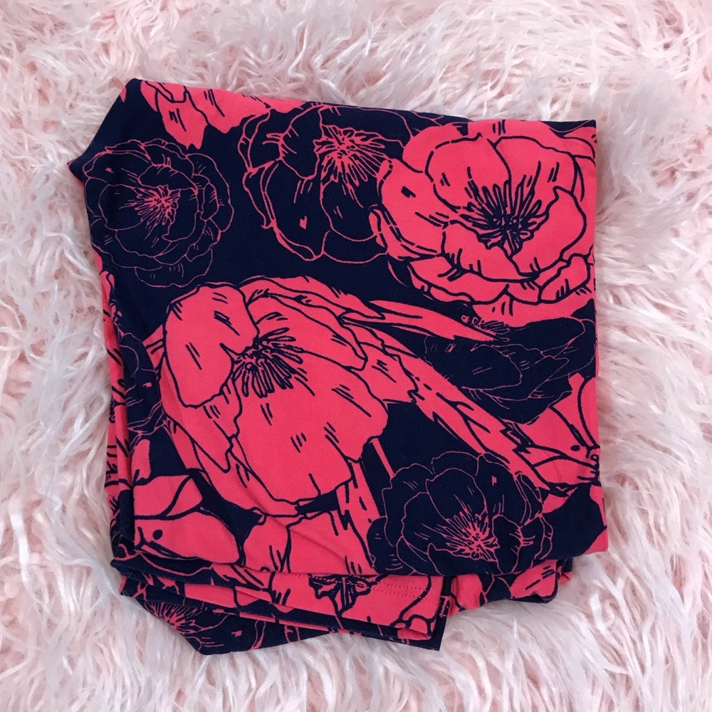 LuLaRoe NWOT Flower TC (10-20) Leggings
